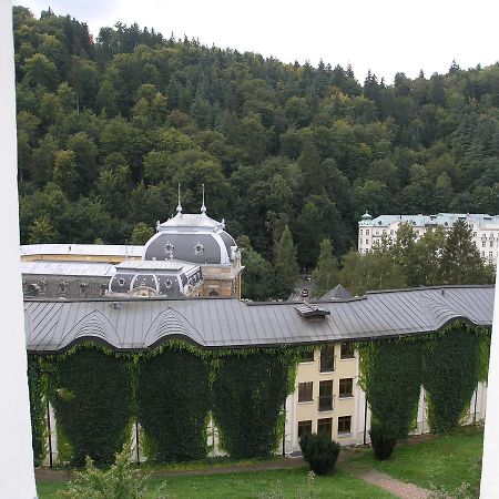 Appartement Apartman Lux Skroupova à Karlovy Vary Extérieur photo